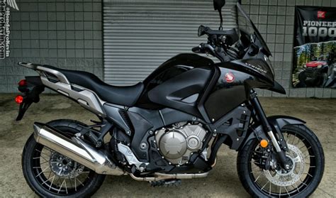 For 2015 the vfr1200x crosstourer paint schemes include new special edition digital silver metallic and pearl glare white. 2016 VFR1200X Review of Specs | New Motorcycle - Adventure ...