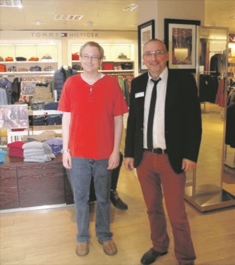 Über das bett will sie ein neues plakat hängen. Selbstversuch: Schluss mit den 33 Modesünden - Kamen