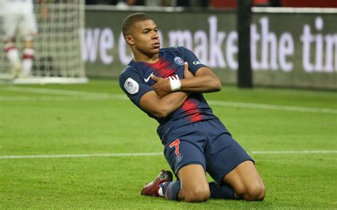 watch psg star kylian mbappe score four goals in 13 minutes