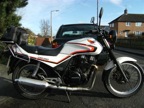 In this version sold from year 2006 , the dry weight is 139.7 kg (308.0 pounds) and it is equipped with a single cylinder. The Honda 250 at MotorBikeSpecs.net, the Motorcycle ...