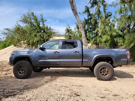 Toyota Tacoma 2022 Lifted