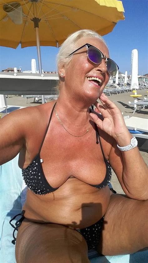 Busty Italian Granny Mature Milf On The Beach VERY HOT Pics Hot Sex Picture