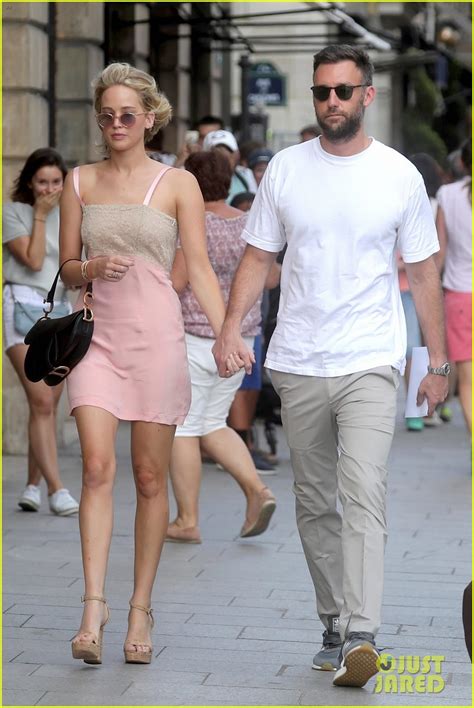 The couple tied the knot in rhode island at the belcourt of newport, a lavish. Jennifer Lawrence Marries Cooke Maroney in Star-Studded ...