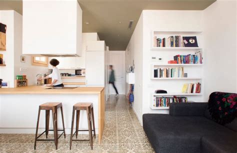 Izquierda plano del primer piso, derecha plano del dormitorio ubicado en segundo nivel. Ideas de decoración: 5 fallos de distribución que obligan ...