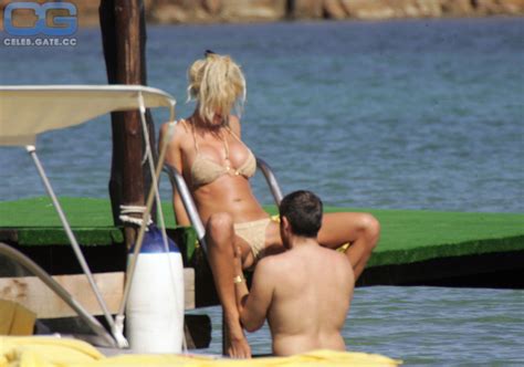 Victoria Silvstedt Out