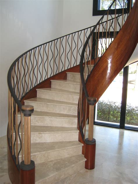 Design characteristics of the products june 26, 2018 0 comments staircase constructions, made of metal (in particular, metal stairs) are the most common type of buildings, installed in the modern apartments with several floors and in the country houses. Simple Design Iron Stairs Design — Home Decorations ...