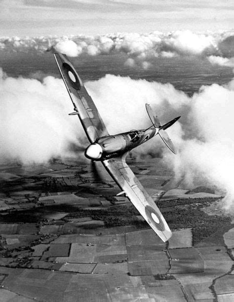 Spitfire With Clipped Wings For More Maneuverability In 2020 Star