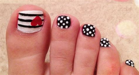Decoraciòn faciles de uñas, se trata de distintas imagenes con decoraciones diferentes de uñas! Lindisima Blog: Decoraciones para Uñas de pies