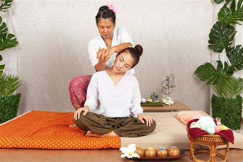 What Is Thai Yoga Massage Explore The Benefits And History Of This