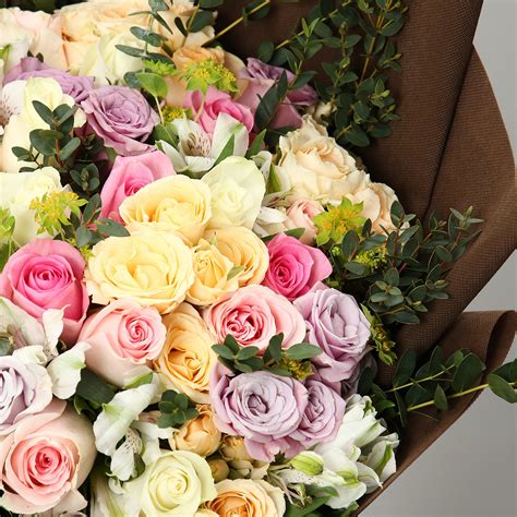 Online Bouquet Of Pastel Coloured Roses T Delivery In Uae Fnp