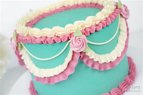 Vintage Inspired Piped Buttercream Cake Piping Cakesdecor