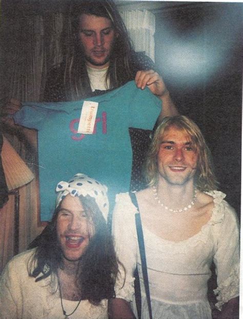Kurt cobain dress 3968 gifs. SHAMPALOVE: Why did Kurt Cobain wear Female dressed ALL ...