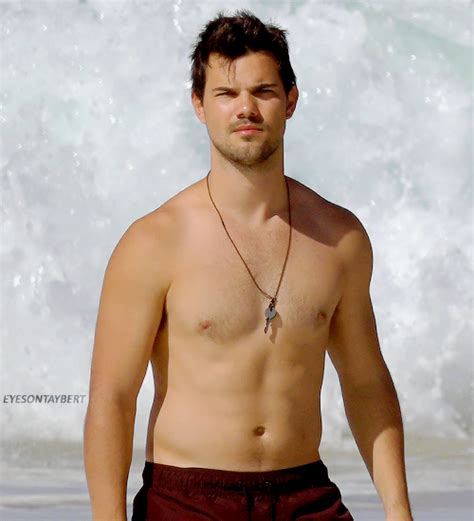 Alexis Superfan S Shirtless Male Celebs More Taylor Lautner Shirtless On Vacation