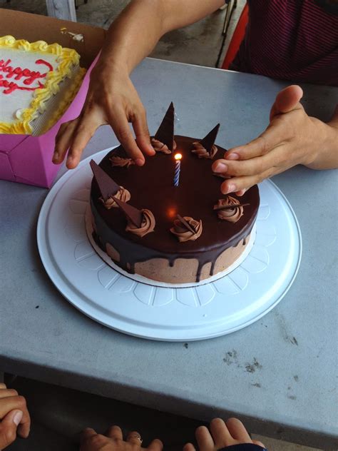A chocolate gift is something that can bring joy to anyone irrespective of gender or age. Laundry Cakes: Chocolate Lover's Birthday Cake!
