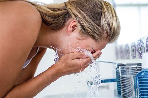 15 Mistakes Youre Making When You Wash Your Face Factspedia