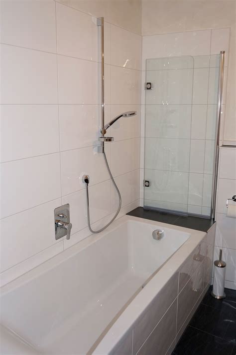 Glastrennwand bad gaac mones glaswand fur badezimmer badewanne badewanne 180 effektiv badewannen bei hornbach kaufen jack badewanne hornbach Tolles Kinderbad 8 Tipps für kindgerechte Badgestaltung ...