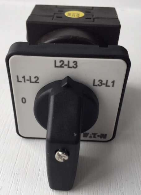 Eaton Voltmeter Selector Switch Flush Mounted Housing T0 2 5920e