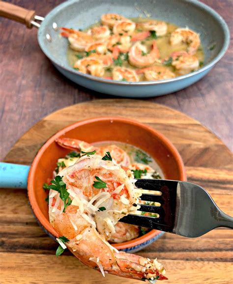 Nutritional content includes fixed sides, condiments and dipping sauces but not side choices, which are listed separately. Easy Keto Low-Carb Red Lobster Copycat Garlic Shrimp Scampi