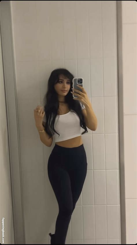 Sssniperwolf Sssniperwolf Nude Onlyfans Leaks The Fappening Photo