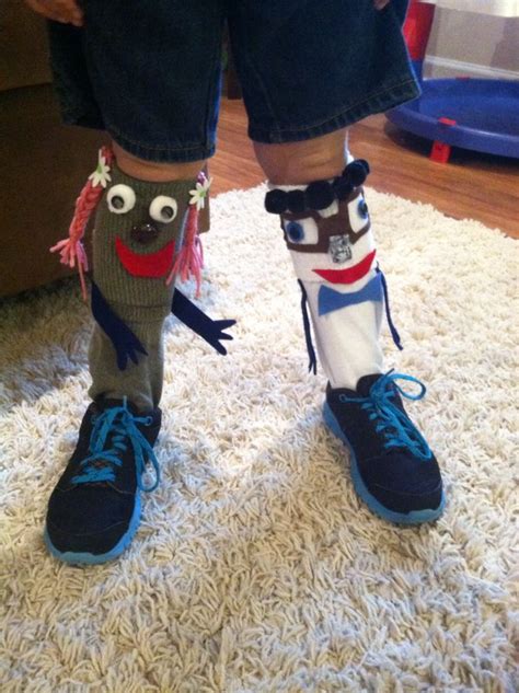 Crazy Sock Day Awanas Çorap Hayvan El Sanatları Parti Fikirleri