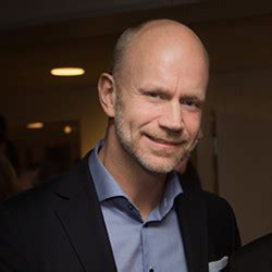 Henrik olsson lilja studerade juridik och ekonomi vid stockholms universitet och tog sin examen år 1993. Henrik Olsson Lilja - föreläsare hos BG Institute BG Institute