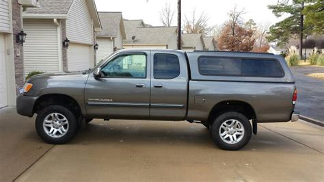 2005 Toyota Tundra Double Cab Camper Shell