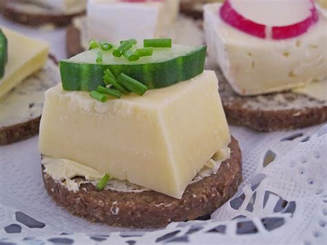 Pumpernickel -Gouda Fingerfood Rezept mit Bild von jzillikens
