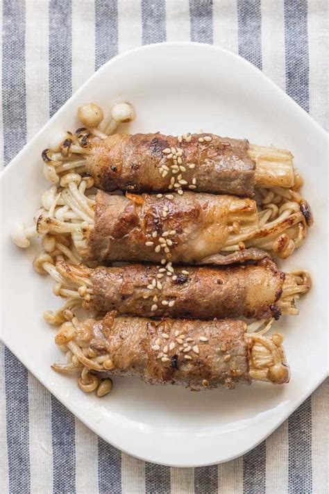 Remove garlic from the pan. Easy Japanese Enoki Beef Rolls - CRAVING RECIPE