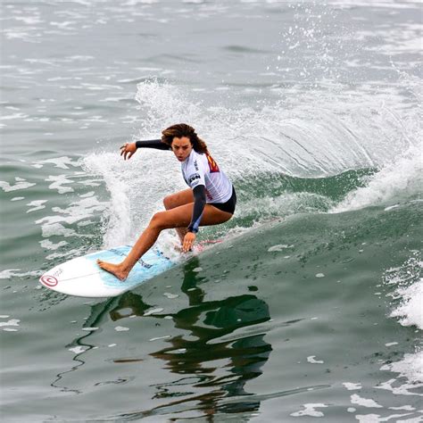 Supergirl Pro Showcases Womens Surfing In Oceanside Photos