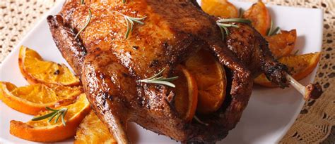 La carne de pato a menudo se reserva para las ocasiones especiales. Cocinar pato en casa no es tan complicado como piensas ...