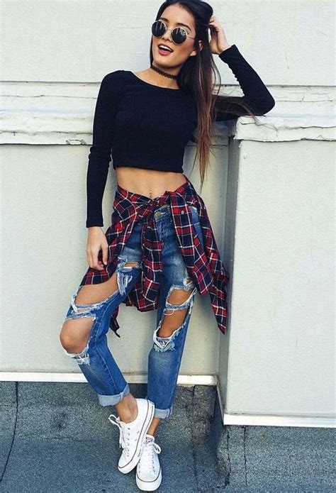 34 The Best Ideas To Wear Ripped Jeans Outfit For Summer Crop Top Outfits Black Crop Top