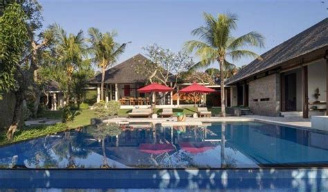 4 Bedrooms Luxury Canggu Villa Located In Bali And Secluded Location Overlooking The Rice Terraces