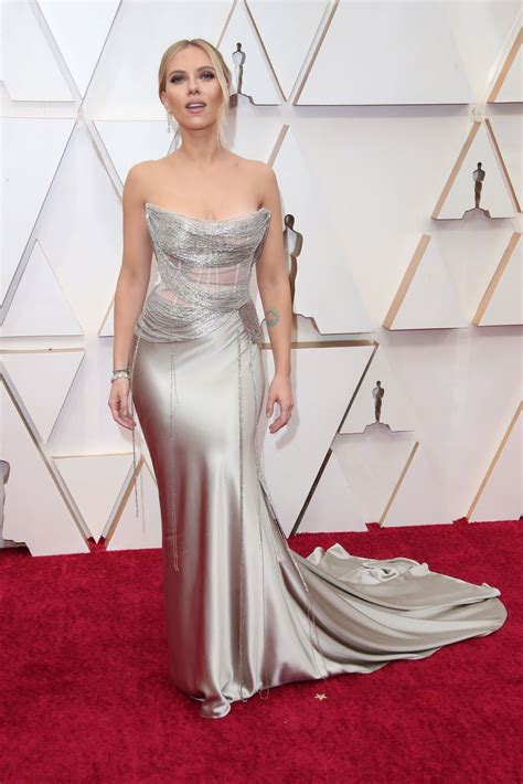 Scarlett Johansson Sparkles In Oscar De La Renta At The Oscars Best Oscar Dresses Oscar
