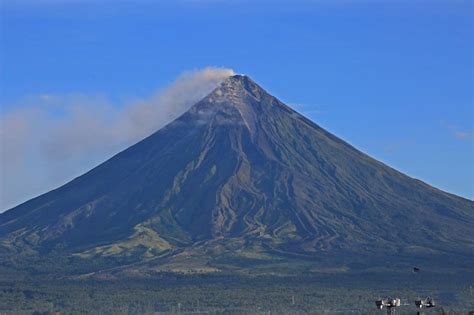 Mayons Lava Debris Spill Over Upper Slope