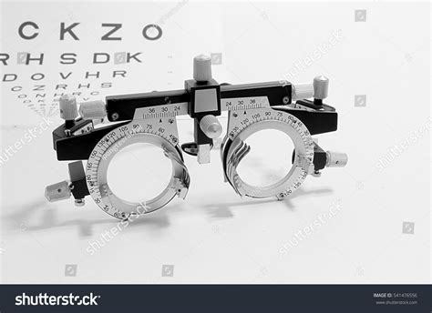 Optometrist Trial Frame Eye Test Eye库存照片541476556 Shutterstock