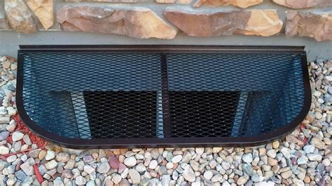 This adjustable aluminum window well grate works best for metal or concrete wells with rounded front corners. Metalguard Medium Cover - Metal Window Well - Polyguard ...