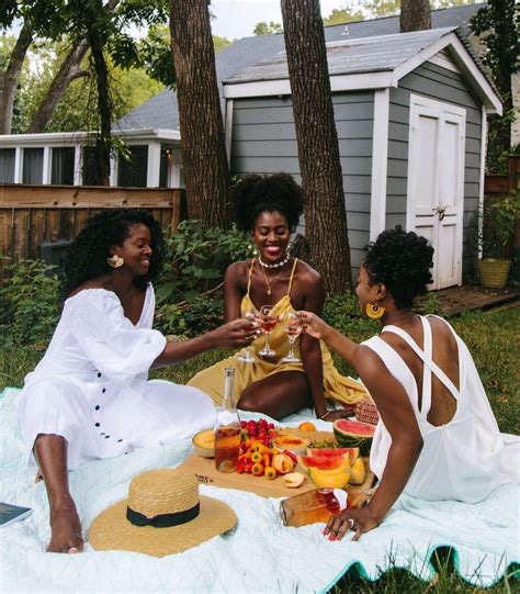Picnic With The Girls 🥂 Dopemoment Black Girl Cottagecore Black Girl Aesthetic Picnic Outfits