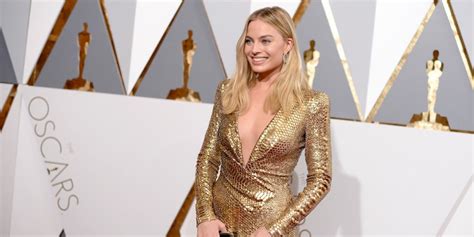 Margot Robbie Askmen Margot Robbie To Star In Spinoff Featuring Dcs Female Heroes And