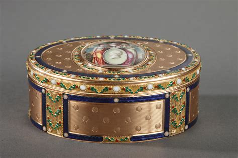 gold and enamel snuff box late 18th century galerie ouaiss antiquités object detail
