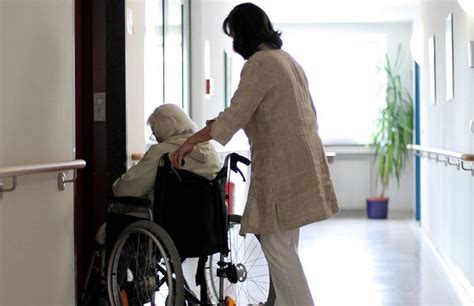 Lawsuit To Let Medicare Patients Appeal Nursing Home Care Gap