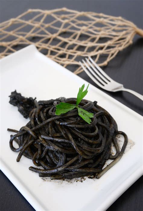 Apr 14, 2018 · boil the pasta in plenty of salted water and drain it 'al dente'. Pasta al nero di seppia | Mastercheffa