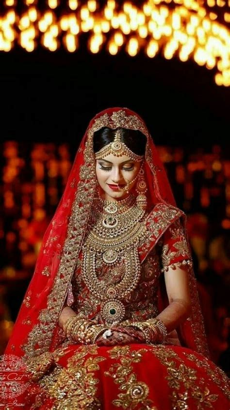 How To Make Your Own Wedding Album With Tips And Ideas Red Indian Wedding Dresses Bridal Makeup
