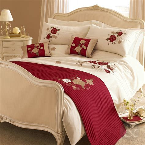 Just Contempo Red And Cream Luxury Duvet Cover Embroidered Cotton Blend