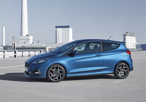 All New Ford Fiesta 2017 Review 🏎️