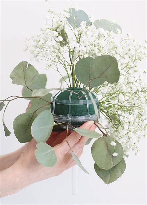 Sarah jessica parker returns to work on and just like that. Fresh Flower Bouquet Holders | DIY Wedding Supplies ...
