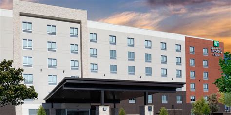 Hotel In Nashville Tennessee Holiday Inn Express® And Suites Nashville