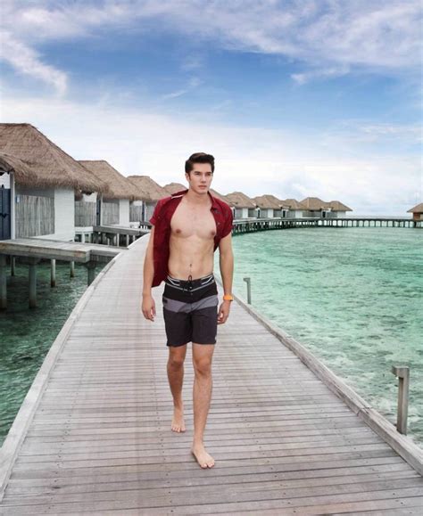 Mik thongraya is a thai actor and model of danish decent. มิกค์ ทองระย้า