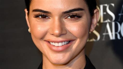 Kendall Jenner Hilariously Shuts Down Pregnancy Rumors