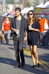 Phoebe Tonkin And Paul Wesley Hold Hands 02 Gotceleb