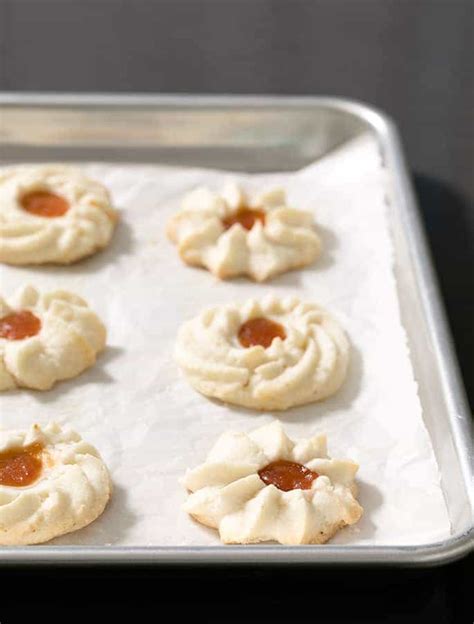 Note the part at the end re: Whipped Shortbread Cookies | A Christmas Dream Come True
